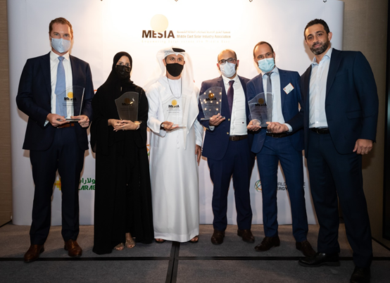 www.PT.comPT.com Al Dhafra Photovoltaic Project Wins a MESIA Annual Award